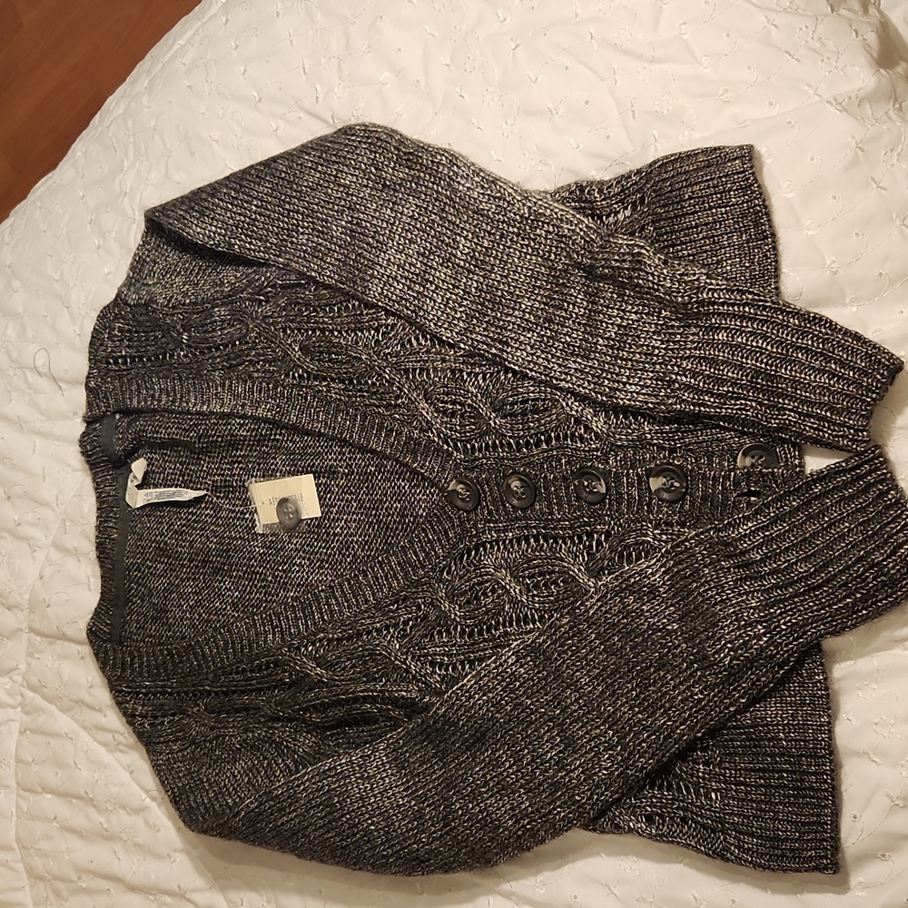 Aeropostal sweater  v neck size medium